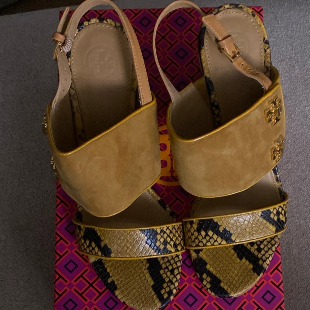 Tory Burch Kira Sandal suede /stamped snakeskin printed leather in Brown & Gold